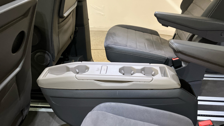 Volkswagen Multivan 2.0 TDI Style 5dr LWB DSG Diesel Estate